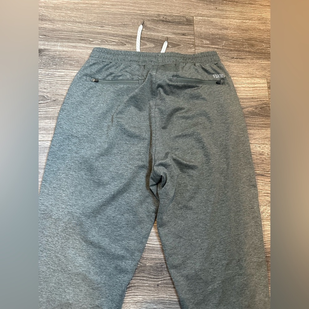 Vuori Men’s Small Sunday performance Jogger Pants Heather Green - Picture 10 of 14